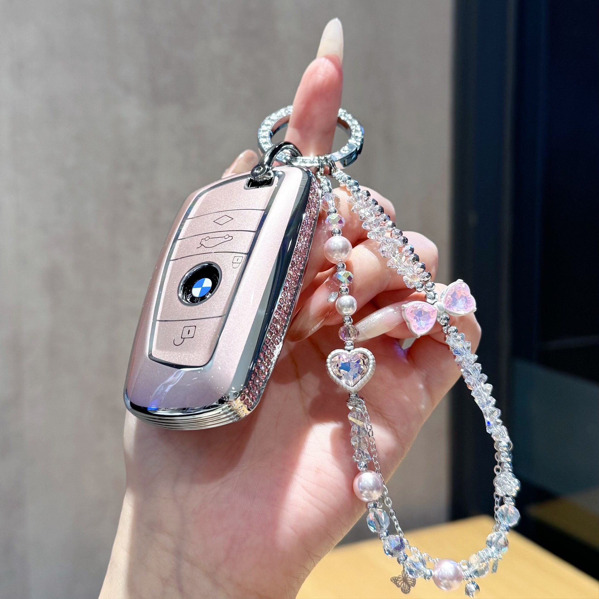 Suitable for BMW key cases, new 3 Series 330li, 5 Series 530li, X1, X2, X3, X4, X5, blade-style women's key case