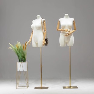 wow����ģ��Ů������a�ְ���b�ꙻ��չʾ��ȫ��Ů�b��ģ�ص���