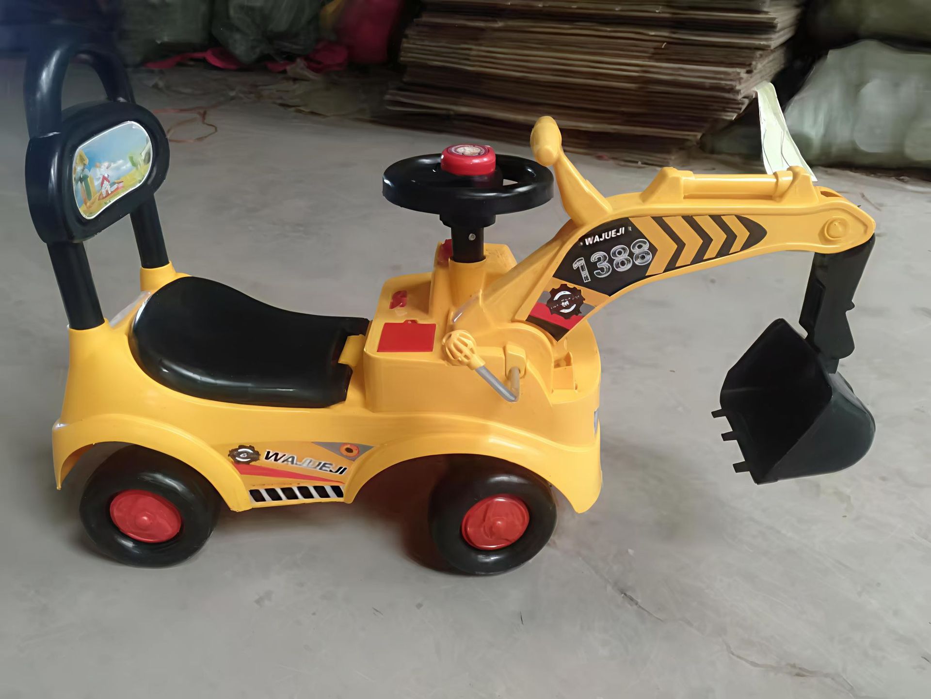 Excavadora para niños de 3 a 6 años, puede ser un paseo, un niño de juguete, un bebé, una excavadora