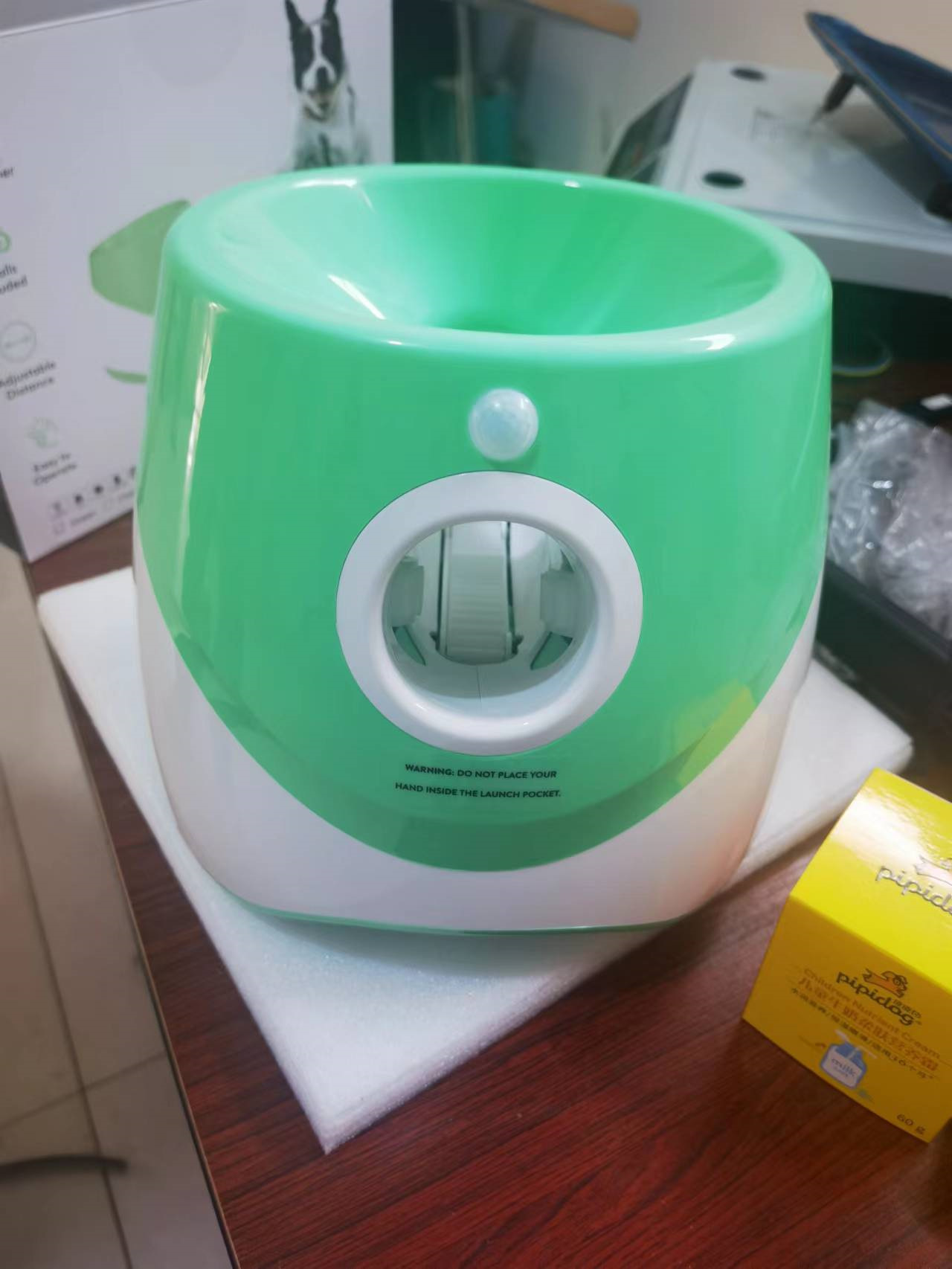 Perros para mascotas Tenis Máquina de recompensa de comida Alimentador de entrenamiento Tenis Dispositivo de comida con fugas Juguete de alimentación de bola inteligente