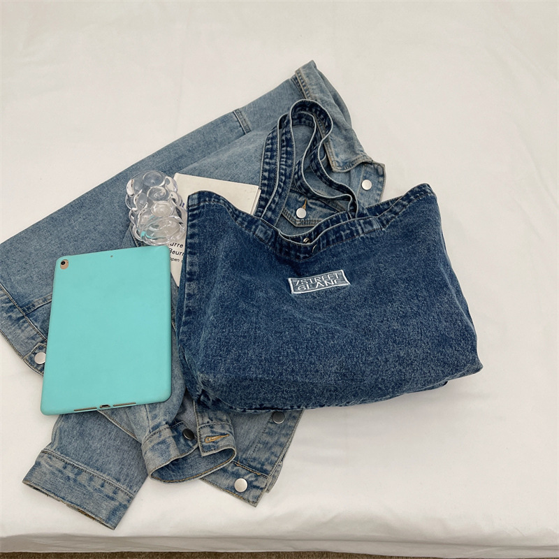 Diseño de nicho bolso de alta capacidad para mujer 2024 nuevo bolso de hombro con letras de moda bolso de viaje casual para mujer