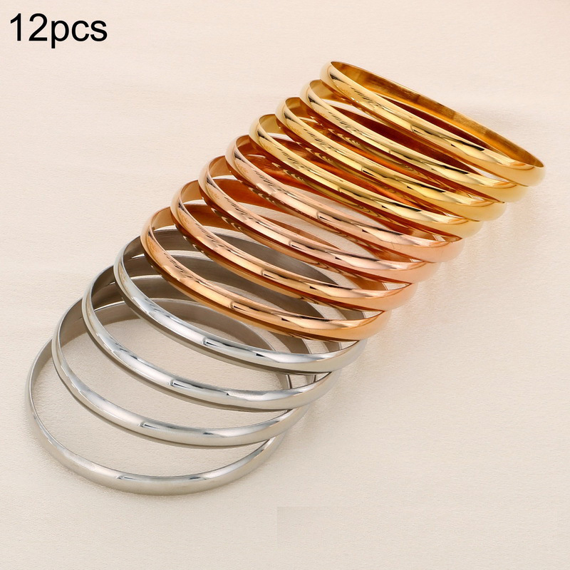 Pulsera de acero de titanio de múltiples especificaciones de oro de galvanoplastia al vacío de moda europea y americana