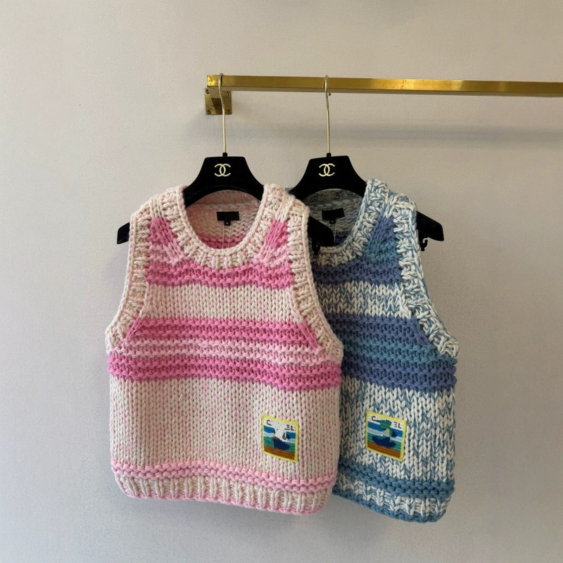 In stock: New Korean cross-border Dongdaemun APC striped color-block chunky knit loose-fit wool coat sweater for women In stock: New Korean cross-border Dongdaemun APC striped color-block chunky knit loose-fit wool coat sweater for women