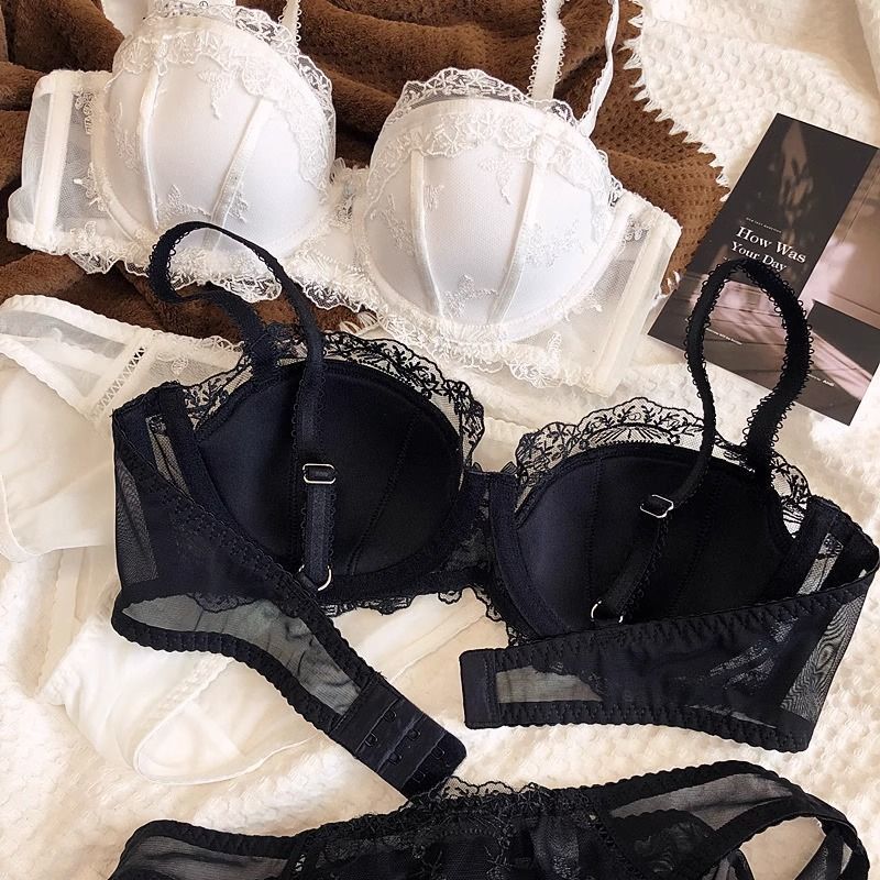 New French-Style Embroidered Lace Bra with Thin Soft Underwire, Push-Up Bra Set for Large Busts to Appear Smaller New French-Style Embroidered Lace Bra with Thin Soft Underwire, Push-Up Bra Set for Large Busts to Appear Smaller