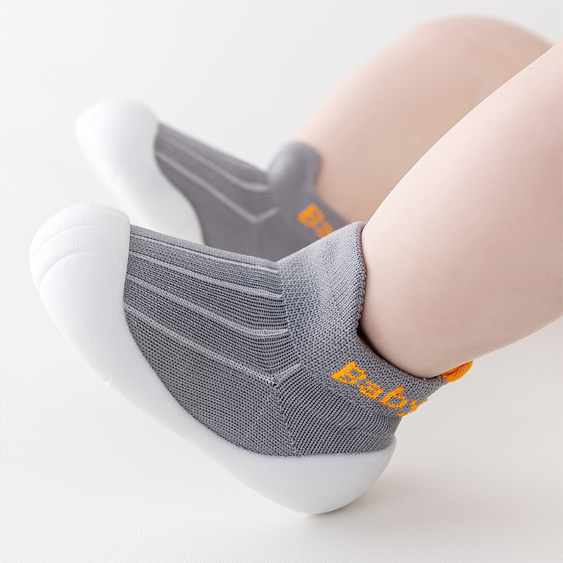 Primavera y verano zapatos para bebés para niños y niñas antideslizantes y amortiguación zapatos de piso suave ventilados y amortiguación