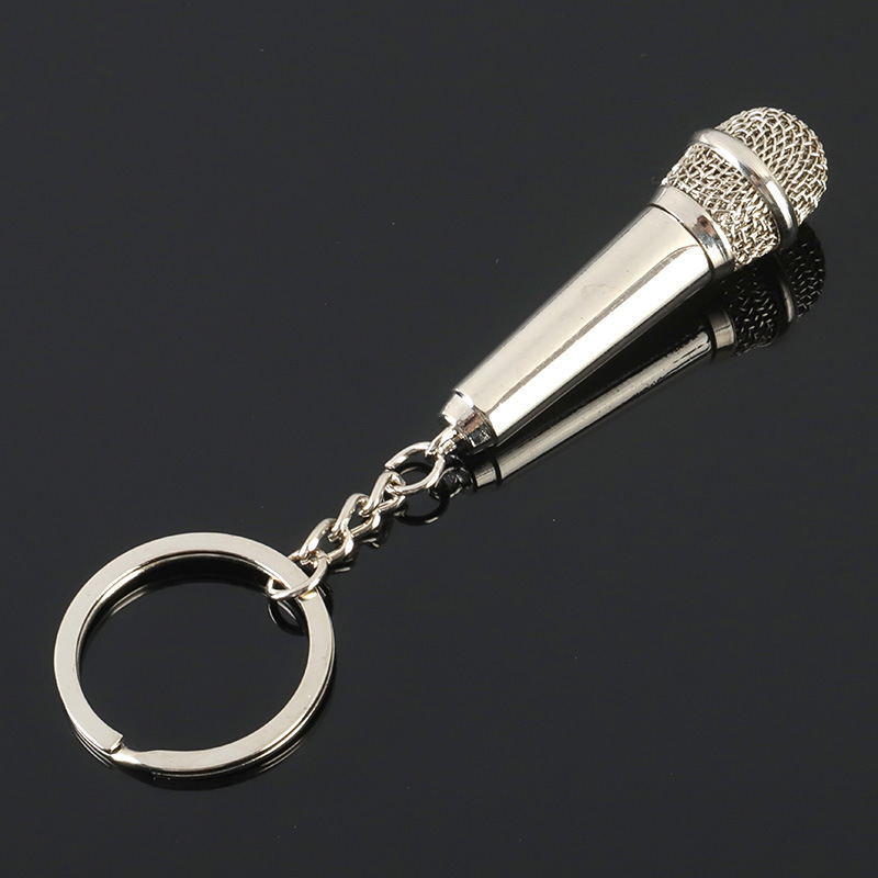 Creative Microphone Keychain Pendant, Personalized Metal Keychain, Car Keychain for Men and Women