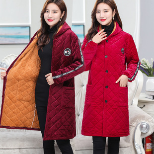 ����Ů�b���\�Ӻ�ӽq�A�ޱ�ů�������L���z�q�޷��ӷʴ�a����