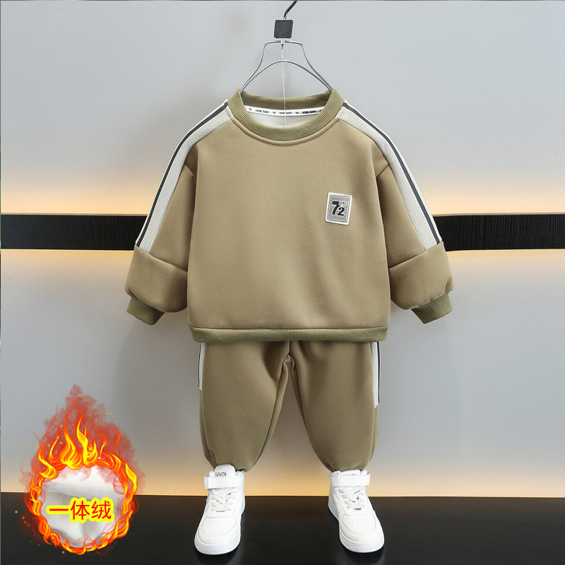 6744 traje de suéter para niños más terciopelo engrosamiento ropa de invierno para niños 2025 otoño e invierno nuevo traje deportivo para bebés de dos piezas