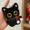 Котёнок (весь корпус), с красно-зелёным шарфом