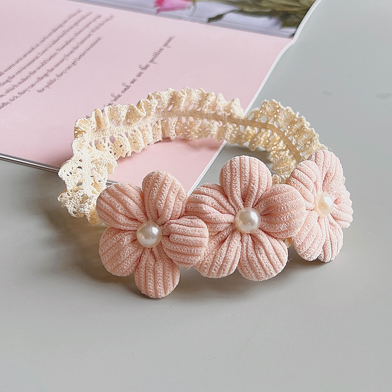Three small flowers light pink (bulk)