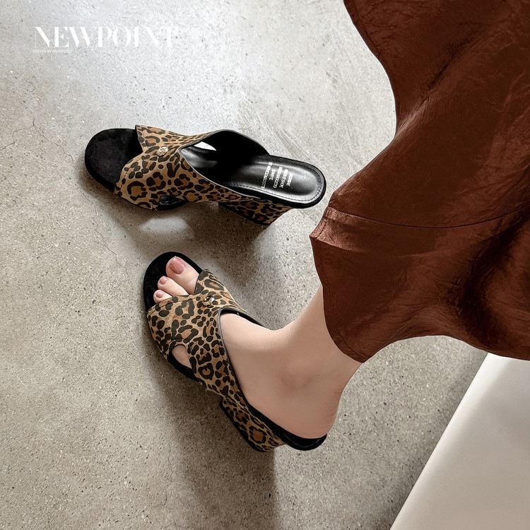 Sandal nữ da cừu hở mũi quai chéo gót xuồng 5 cm — màu nâu, Trang chủ, màu đen chi tiết 65