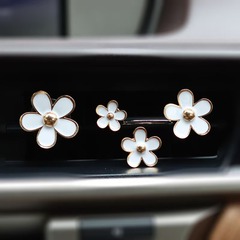 小菊自動車香水アクセサリー合金小菊五弁花自動車吹出口香水装飾クリップ