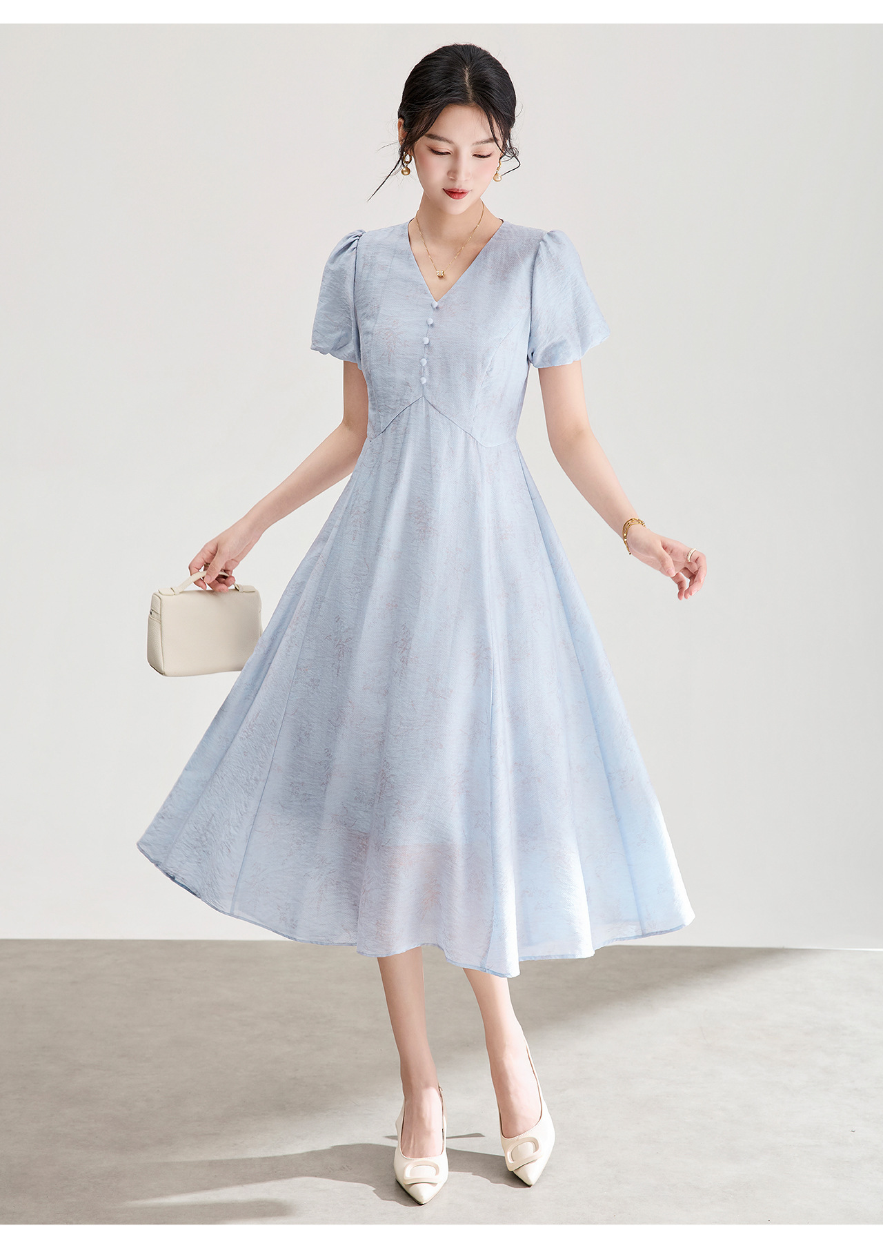Đầm chữ A cổ V dáng suông midi họa tiết jacquard tối màu — xanh lam chi tiết 19