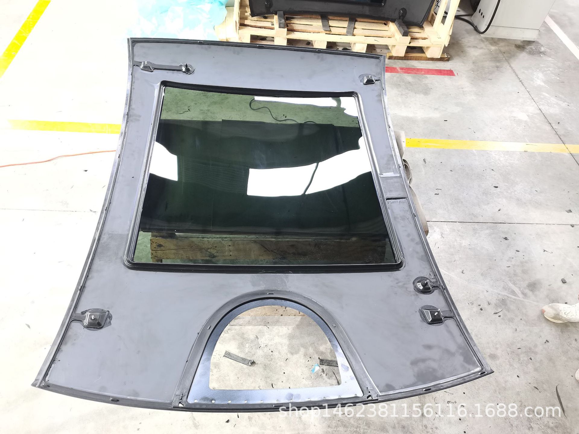Car glass suitable for 2023 BYD Song Plus rear tempered glass BYD-SONG rear door glass
