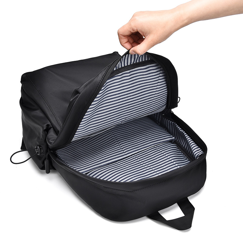 Comercio exterior al por mayor 2023 nueva mochila de negocios para hombres coreanos simple color sólido de gran capacidad mochila para computadora de 15 pulgadas