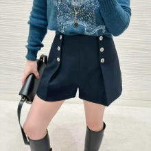时髦知识分子夏日通勤气质穿搭短裤双排扣装饰高腰小西裤女百搭潮