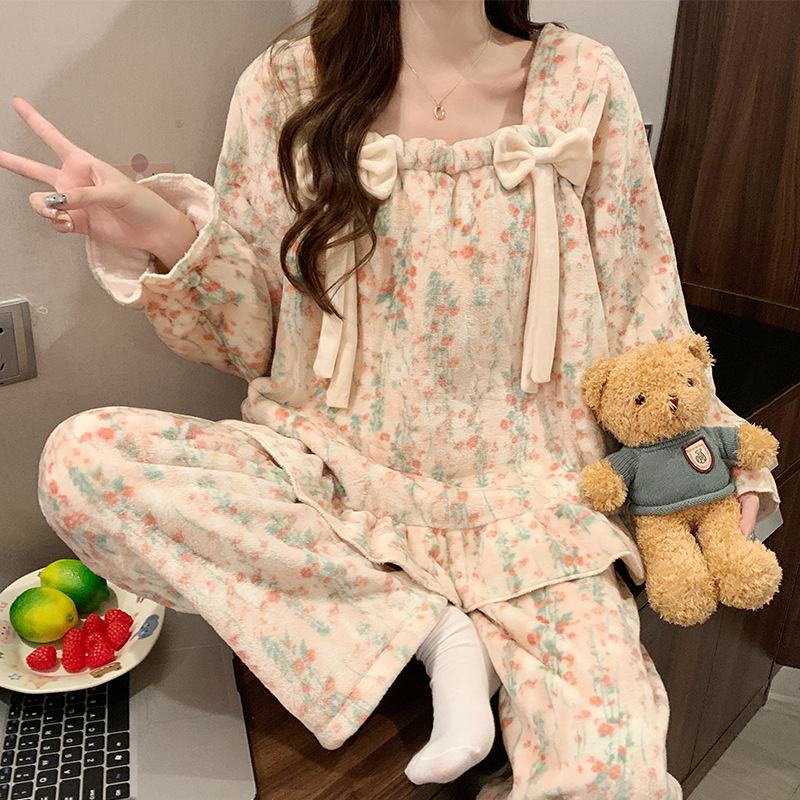 2025 Autumn and Winter Flannel Pajamas Women's Long Sleeve Thickened Warm Coral Velvet Princess Style Home Clothes Set 2025 Autumn and Winter Flannel Pajamas Women's Long Sleeve Thickened Warm Coral Velvet Princess Style Home Clothes Set