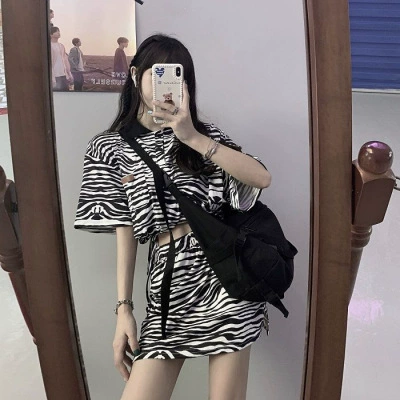 Лето 2023 Дизайн Новый Стильный Костюм Женская Мода Специи Девушка Элегантная Короткая Футболка из Двух Частей + Юбка Женская Мода