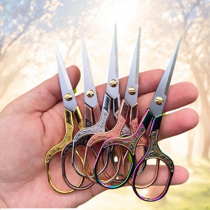 빈티지 스테인레스 스틸 절묘한 매화 꽃 절단 사무실 가위 크로스 스티치 절단 라인 종이 절단 가구 휴대용 학생 수제