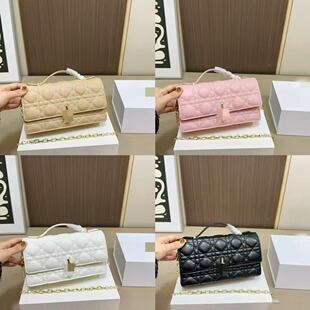 �羳���Q�ϼ�26�����泱���r��Ů���ٴ�朗l�μ�б��r��С��