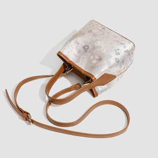 ���\���������ʽ���L���۰�ˮͰ��2025�紺ţƤ���μ�����б���