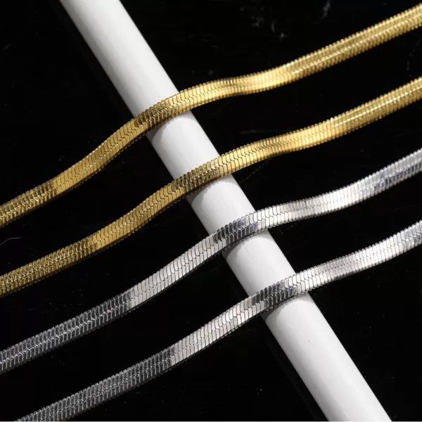 Factory Direct Sales European and American Stainless Steel Blade Necklace Cross-Border Men's Titanium Steel Flat Snake Necklace Clavicle Chain Jewelry Accessories