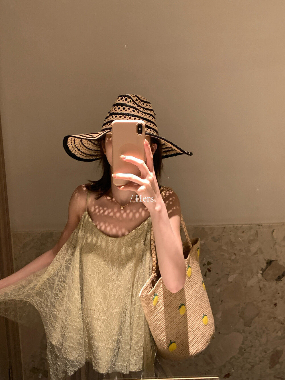 Áo hai dây nữ thiết kế hai mặt mặc được, phối ren, dáng rộng — màu hồng, màu xám, màu vàng, yến mạch chi tiết 14