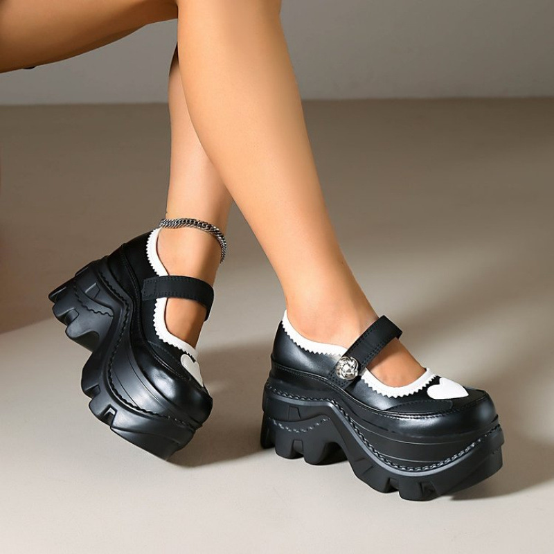 Thick-soled, color-blocked, heart-shaped, shallow-toe, Japanese-style, sweet and cute, versatile fashion shoes, European and American plus-size Mary Jane shoes, women's uniform leather shoes