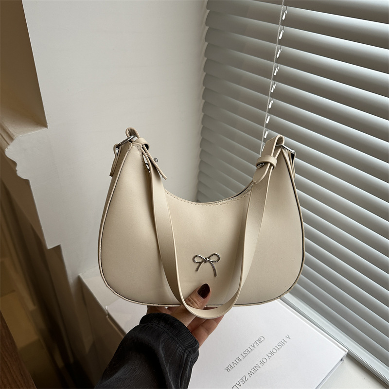 2024 nuevo este año bolsos populares de moda de mujer alta sensación de hombro bolso de brazo nicho de diseño bolso de bolso de bolso