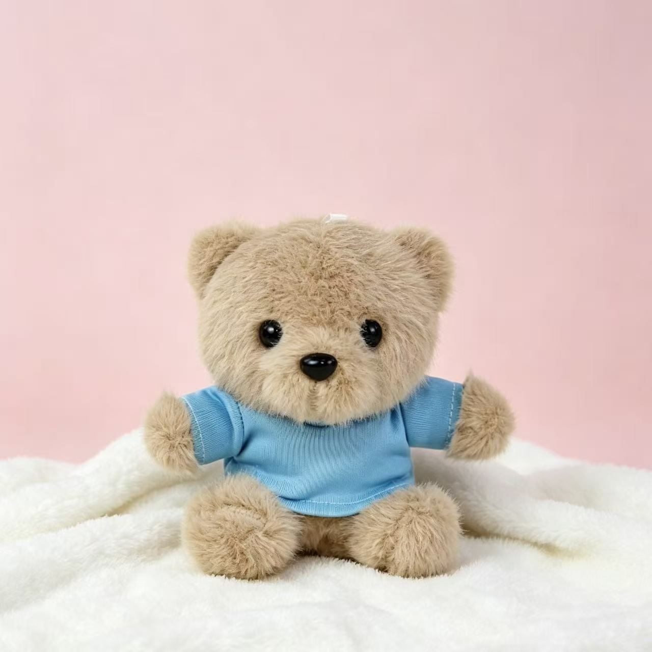 Vestido osos llaveros muñecas de peluche camisetas pantalones mochila colgante pequeño regalo colgante muñeca de peluche