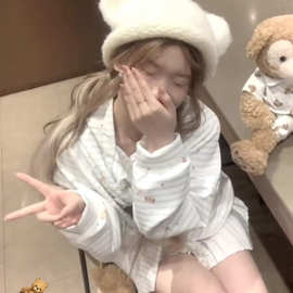 美式高街条纹可爱小狗连帽长袖卫衣女春秋感慵懒风别致上衣潮