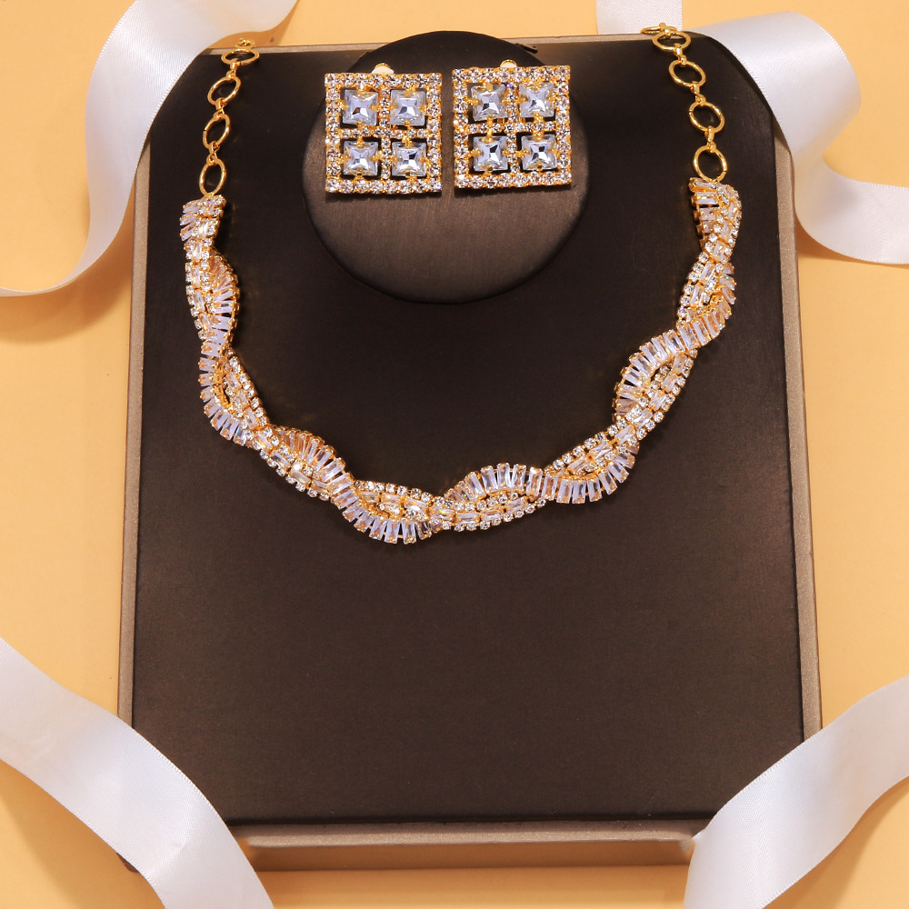 Joyería de moda europea y americana, abrazaderas de orejas cuadradas sin agujeros de orejas, cadena de zircon, joyería de temperamento, conjunto de joyería