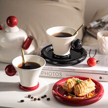 创意陶瓷咖啡杯家用办公室马克杯高颜值杯碟套装喝水杯情侣生日