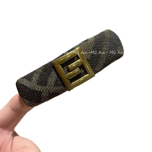 Small Red Calligraphy Style Retro G Sponge Hair Clip for Women, Bangs Clip, Retro Printed Hair Clip for Fashion and Elegance