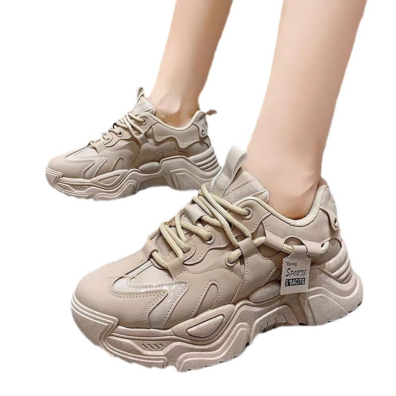 Nuevos zapatos de mujer de cuatro estaciones clásicos papá lazos transpirables estudiantes ocio cómodo fondo grueso deportes rojos en línea Gump pequeño blanco