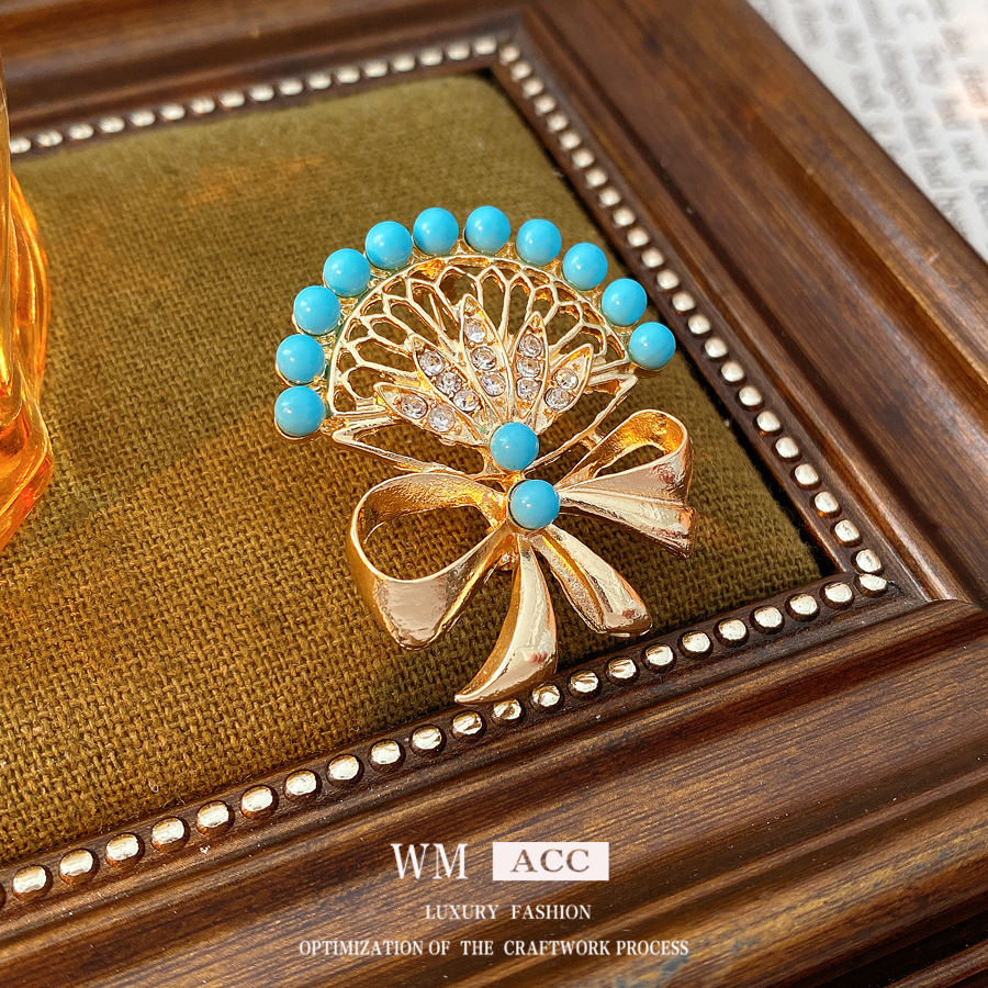 Medieval vintage arco ventilador de diamante broche de lujo ligero retro accesorios de ropa versátil