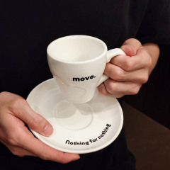 Insシンプルなクリエイティブコーヒーカップ皿専門ラテプルカップ高颜値オフィス陶磁器カップ印刷ロゴ