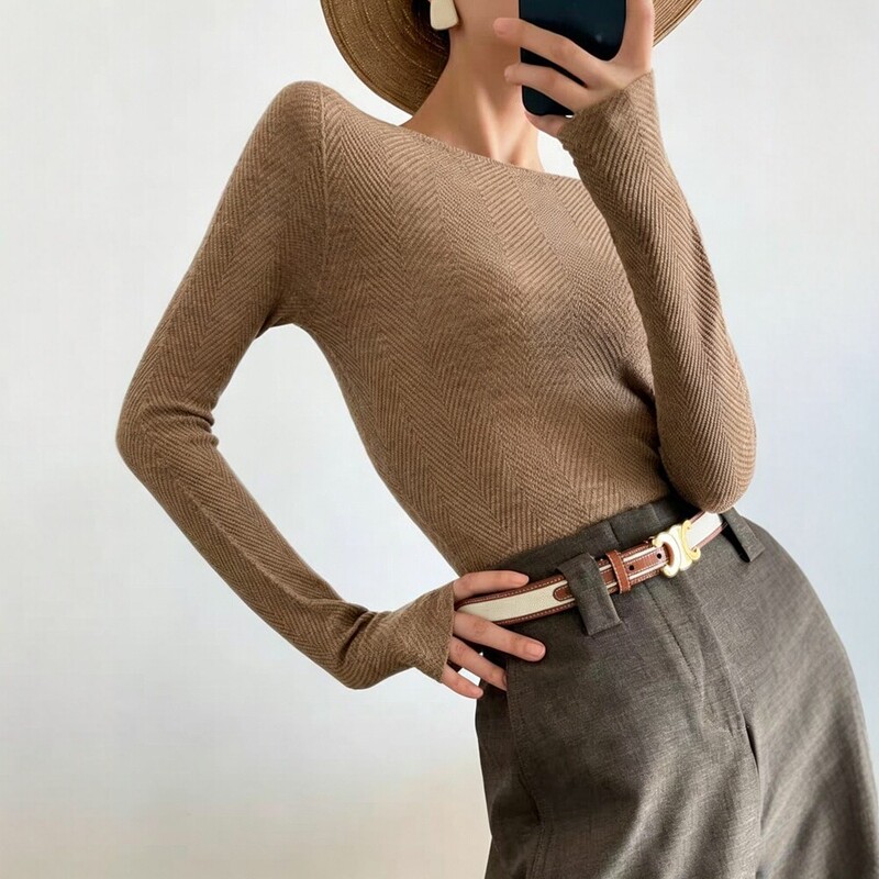 100% Fine-Spun Machine-Washable Slim-Fit Round-Neck Wool Sweater for Women, Versatile Autumn and Winter Base Knit Top with a High-End Feel 100% Fine-Spun Machine-Washable Slim-Fit Round-Neck Wool Sweater for Women, Versatile Autumn and Winter Base Knit Top with a High-End Feel