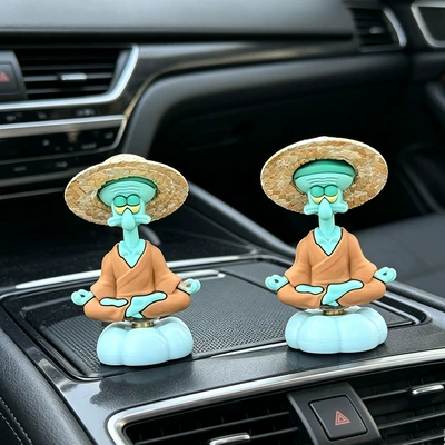 Creative Rotating Patrick Star and Car ornaments - rotate-2-squidward-with-glue
