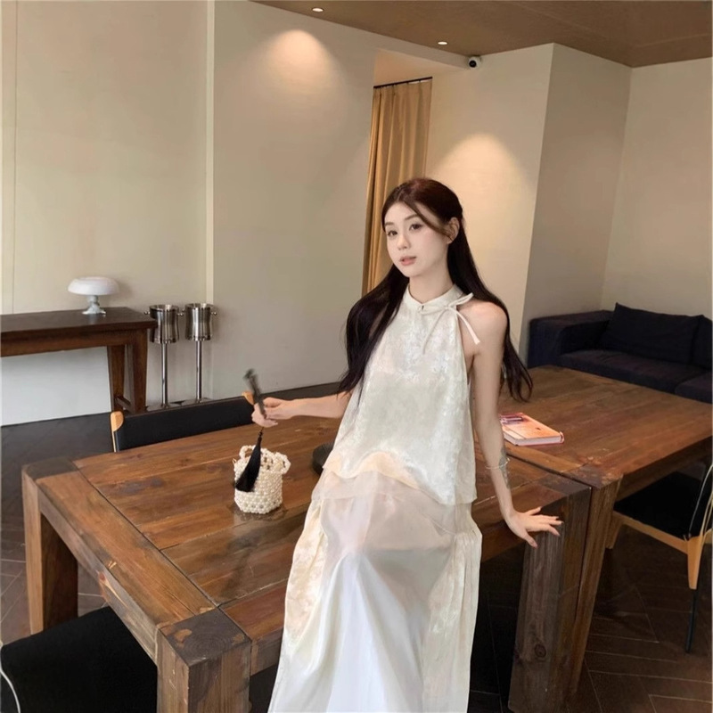 New Chinese-style national-style cheongsam with a cool and Zen-inspired look, a complete set of halter-neck top and half-skirt for women in summer