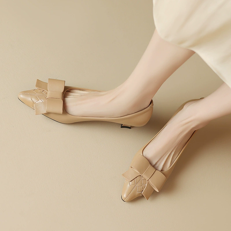 Туфли на thin-heeled для женщин 2023 новый осень заостренный нос средняя высота каблука овчина женские туфли бант мягкая подошва неглубокий роток высокий каблук