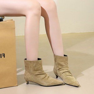 2887-1 Retro style slim heeled boots for children, versatile pleated pile boots, pointed suede short tube, fashionable t