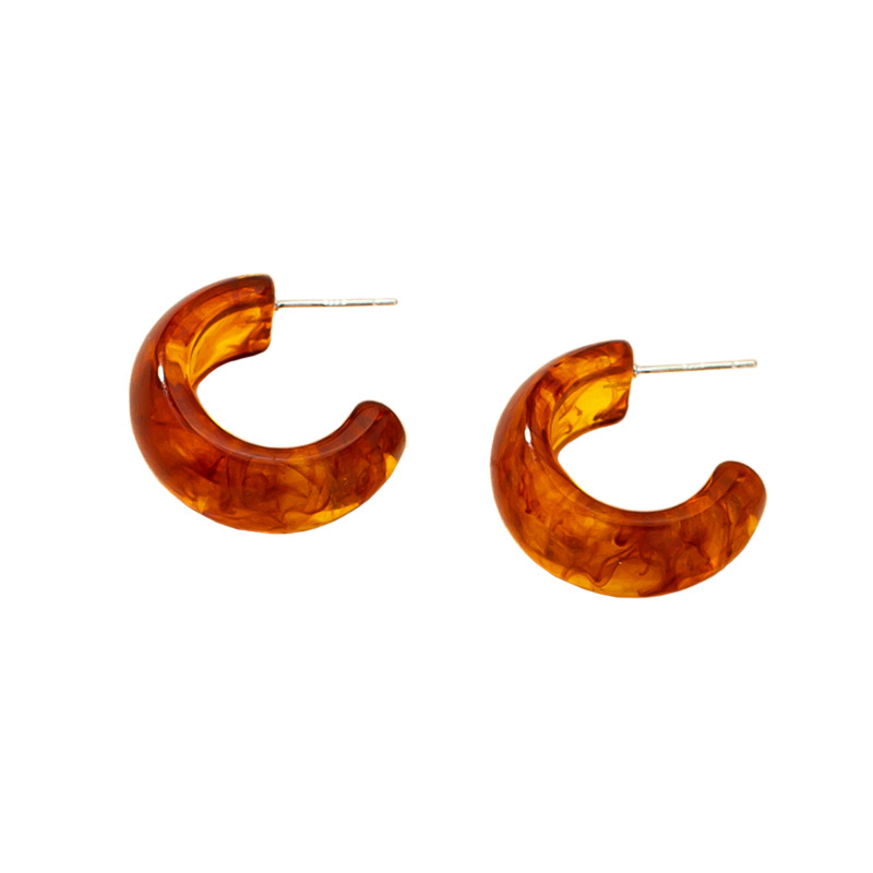 Boucles D&#39;oreilles En Forme De C Acrylique De Couleur Unie Rétro En Gros Nihaojewelry display picture 1