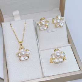 天然珍珠耳饰;珍珠首饰套装;耳钉