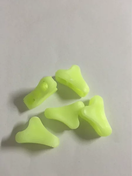 Outdoor Tents with High-Quality Fluorescent and Luminous Small Triangular Rope Clips