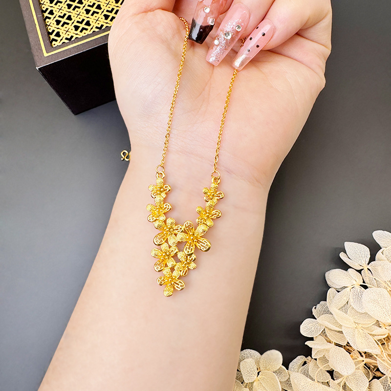 Collar de flores de oro de arena chicas moda alta sensación ligera de lujo accesorios Yiwu no se desvanecen joyas al por mayor