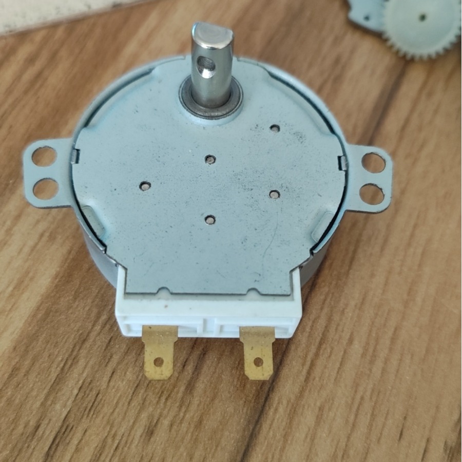 厂家生产直售孵化器电机，阀门电机，过胶机电机，制氧机阀门电机