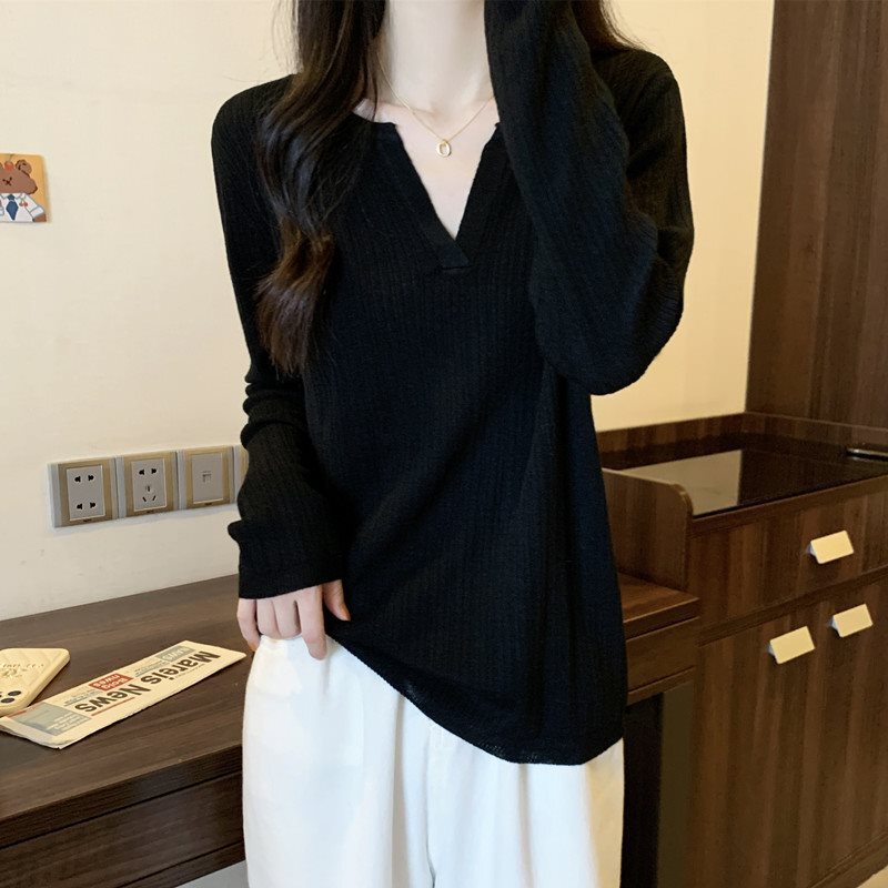 大きいサイズの黒い襟の中に長袖のメリヤスの女性の春秋の爆発的な金は太っていて、腹を隠して肉を隠して上着を打ちます。|undefined
