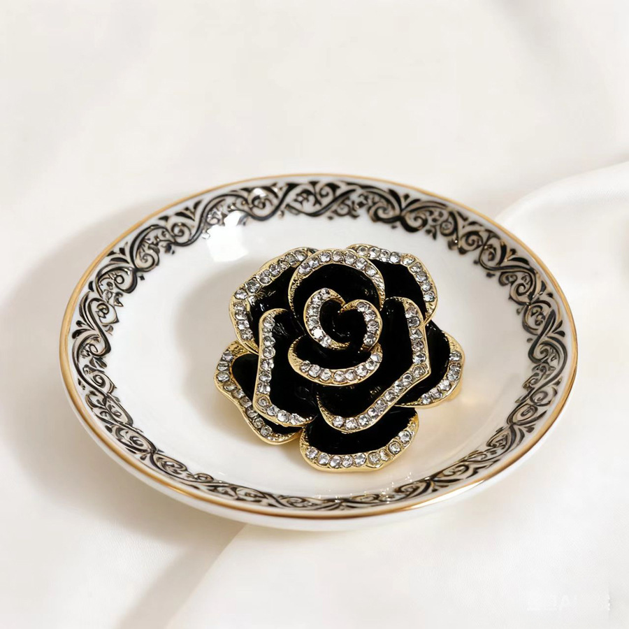 Elegante Doppellagige Rosenbrosche Exklusive Kamelien Brosche_voghion.com