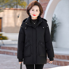 高端名牌时尚羽绒服女冬装新款宽松时髦中老年妈妈装减龄保暖外套